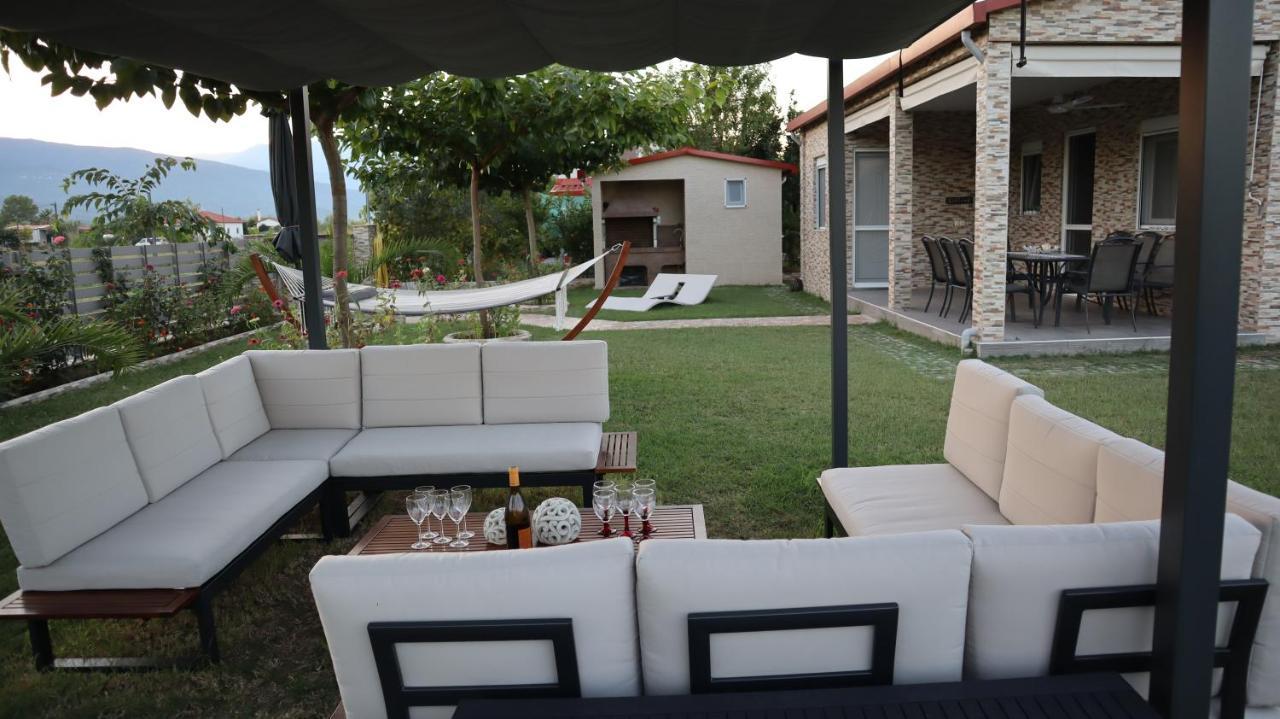 Costa Petra - Luxury Seaside Cottage With Garden - Vacation House For Families In Greece Néa Meságkala Exterior foto