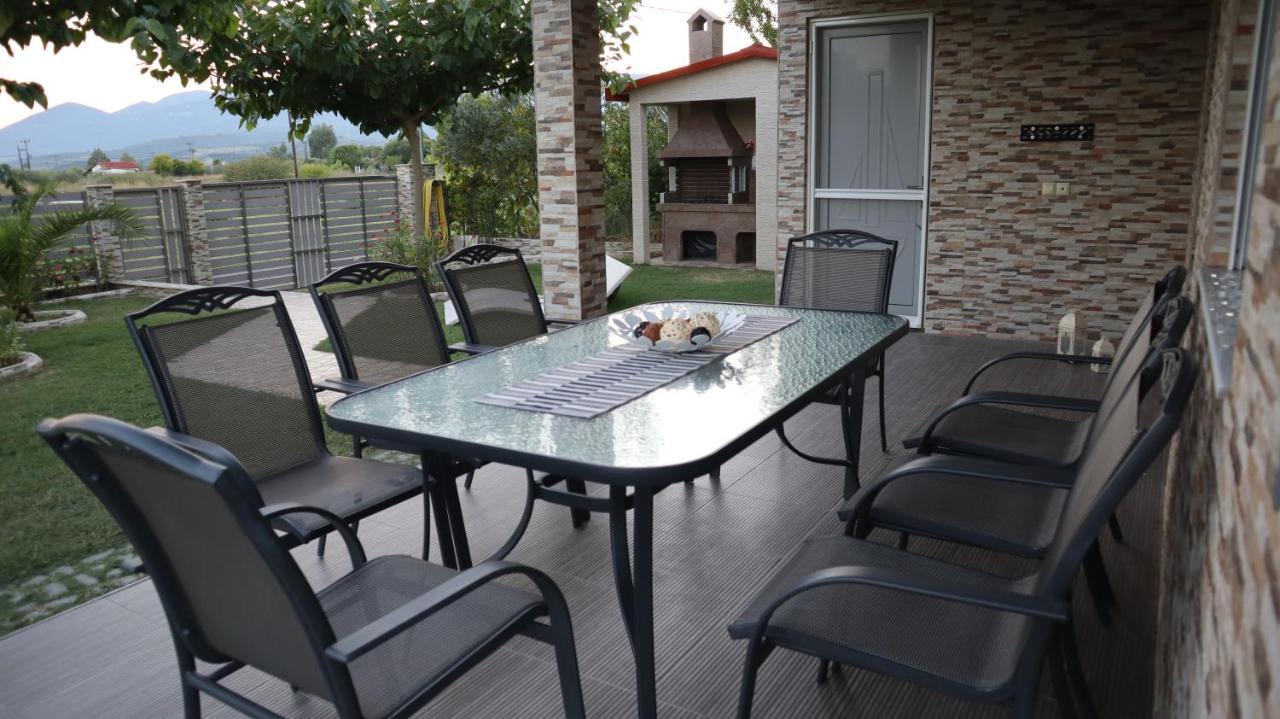 Costa Petra - Luxury Seaside Cottage With Garden - Vacation House For Families In Greece Néa Meságkala Exterior foto