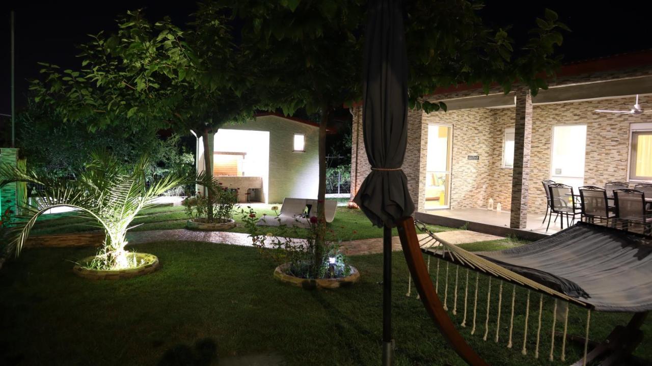 Costa Petra - Luxury Seaside Cottage With Garden - Vacation House For Families In Greece Néa Meságkala Exterior foto