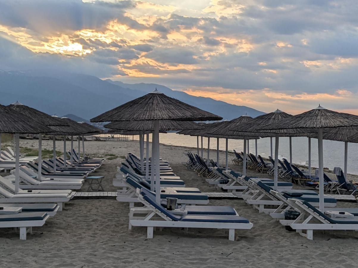 Costa Petra - Luxury Seaside Cottage With Garden - Vacation House For Families In Greece Néa Meságkala Exterior foto